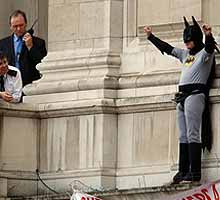 20091127085223-bat-n.jpg